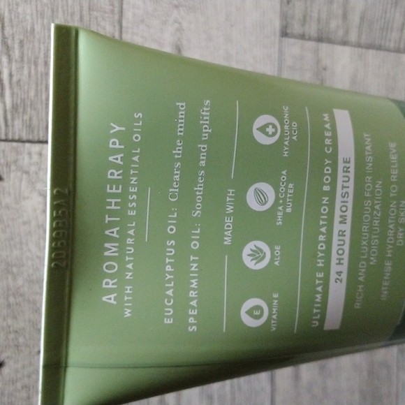 Bath & Body Works Aromatherapy Stress Relief Eucalyptus+Spearmint Body Cream NWT - Picture 4 of 7